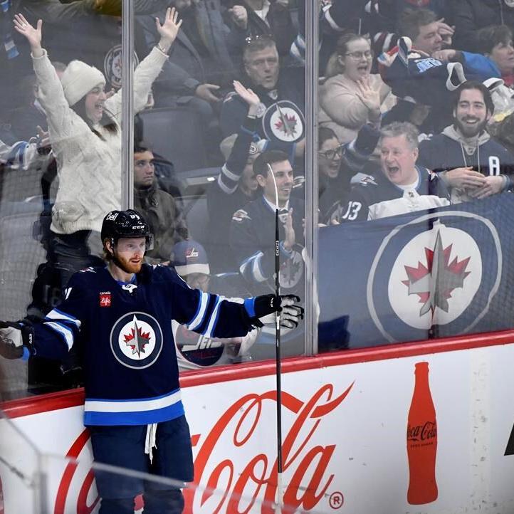 Jets extend win streak to four games with 4-2 victory over Blues
